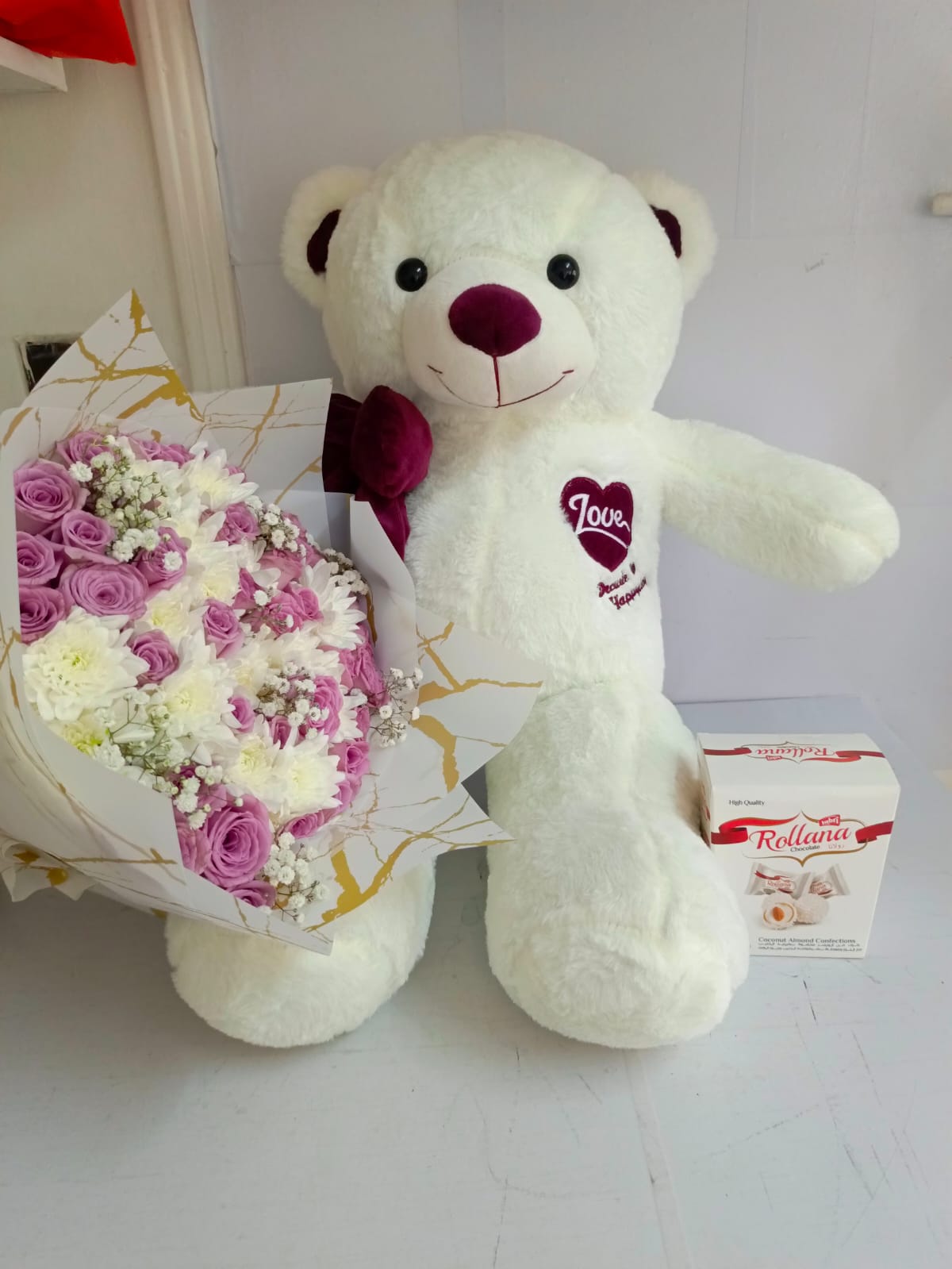 sweet romance gift hamper